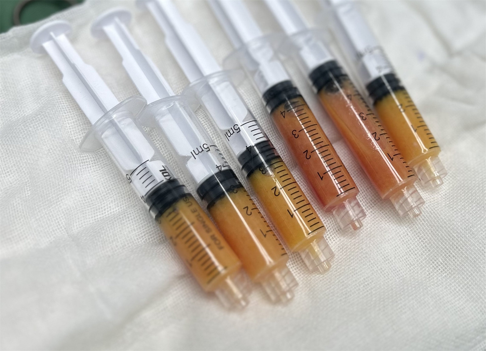 54岁求美者，为了变美奔赴北京做了拉皮提升，自己都被惊艳到